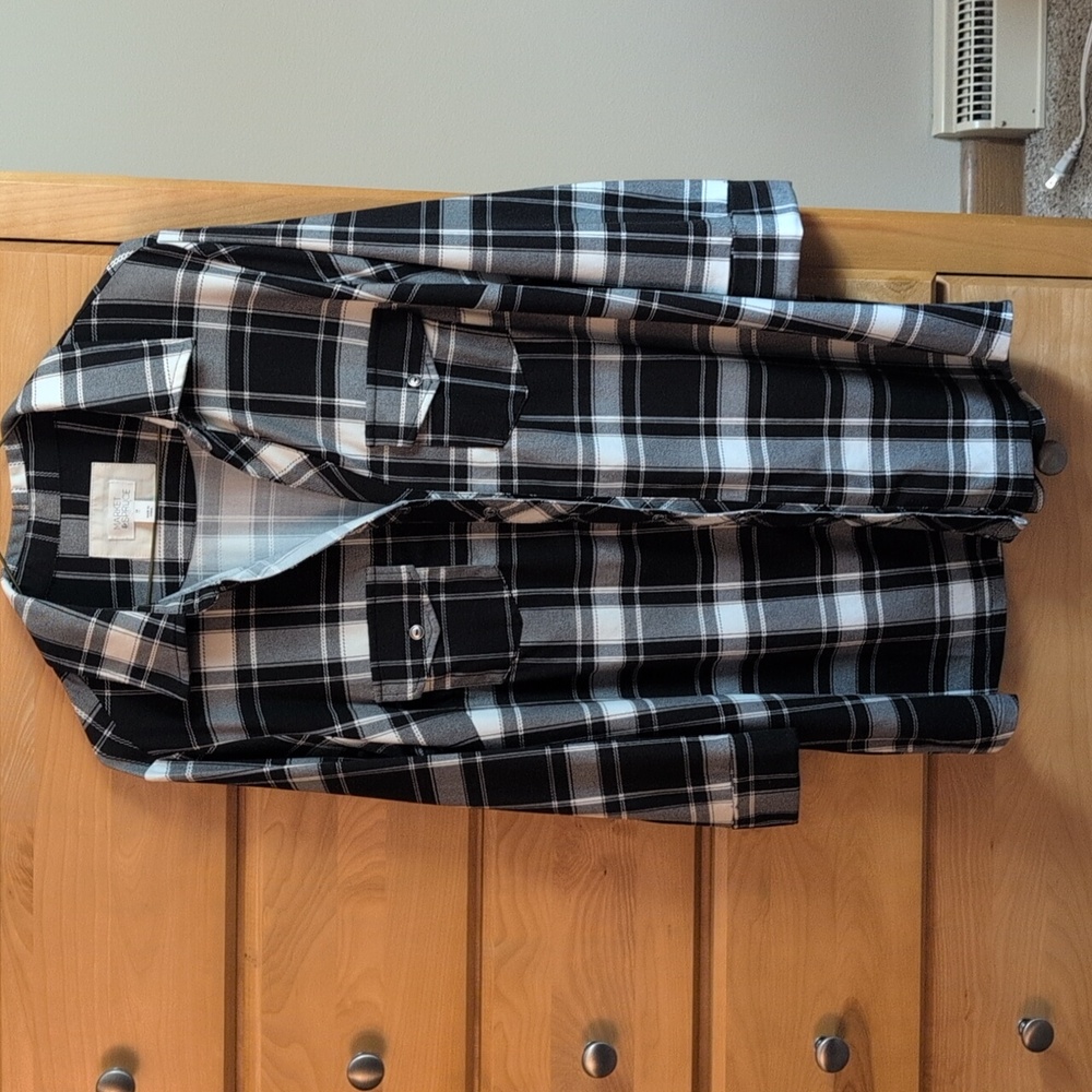 Black and White Plaid Women's Size 1xl